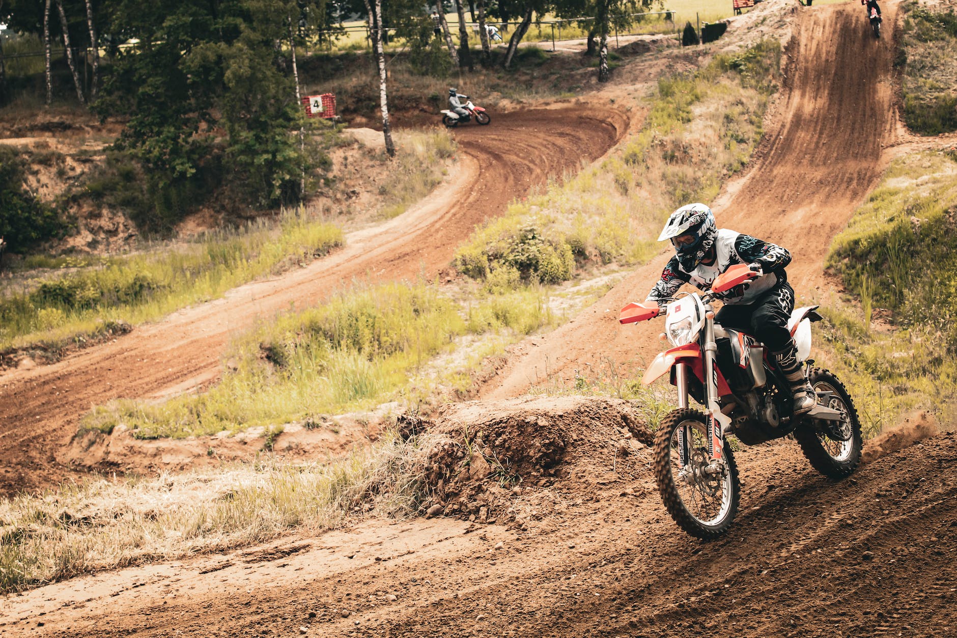 Le championnat de motocross : une intense compétition entre pilotes !