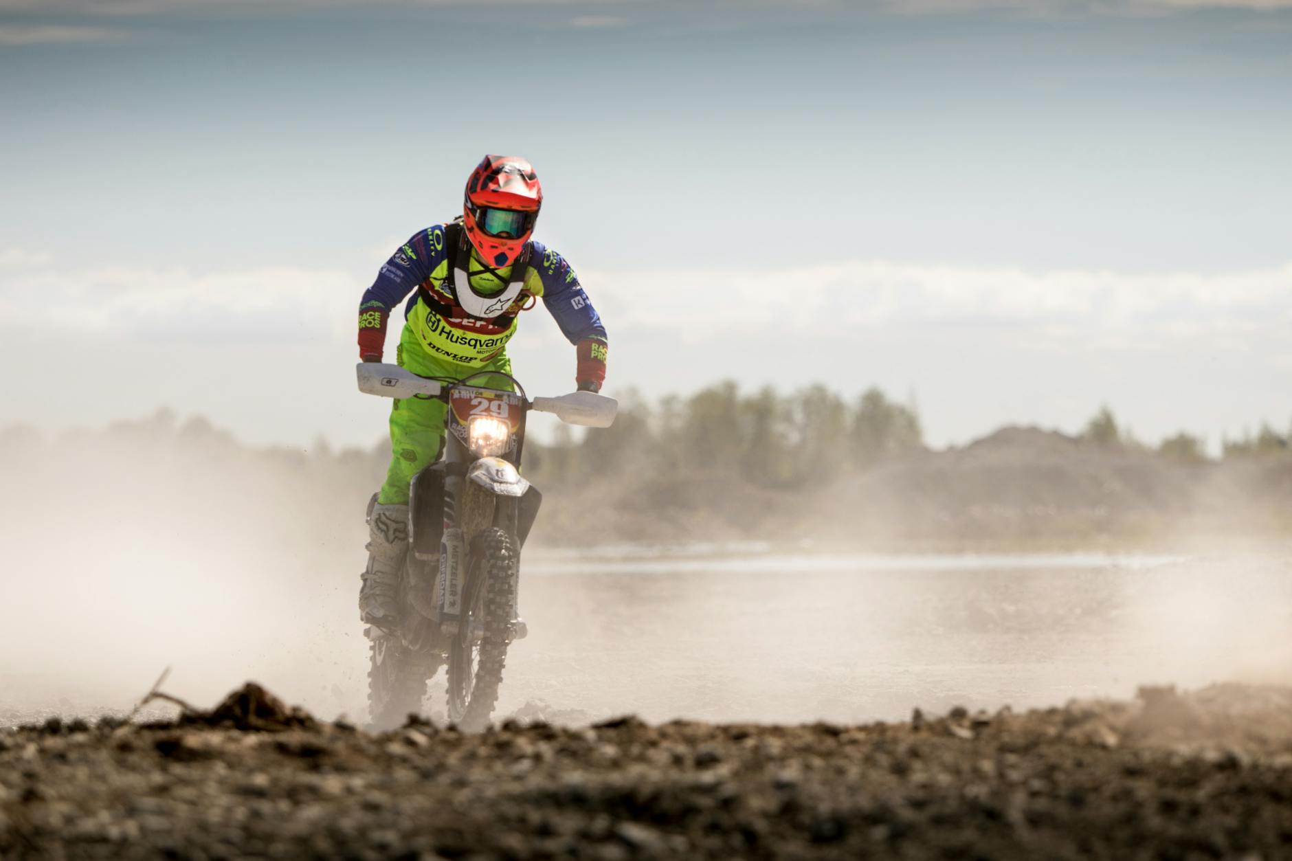 La montée en puissance des compétitions de moto : Un tour d’horizon